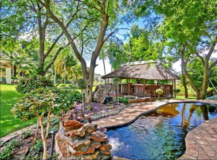 Westminster Garden Otel Johannesburg Dış mekan fotoğraf